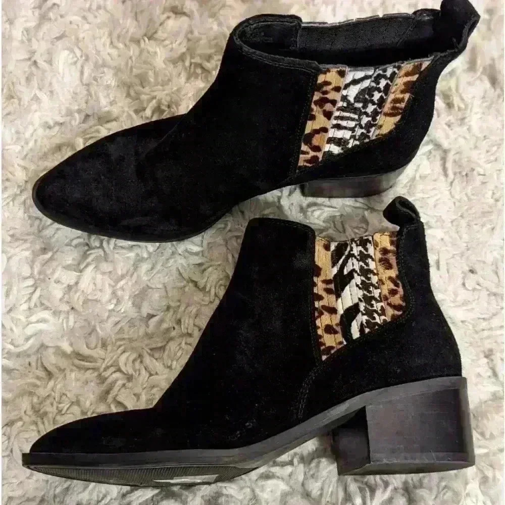 Crown Vintage Tolana Chelsea Women's Black Boots Size Cow Hair Fur